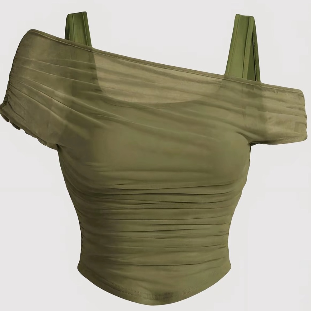 Asymmetric neckline ruched crop top